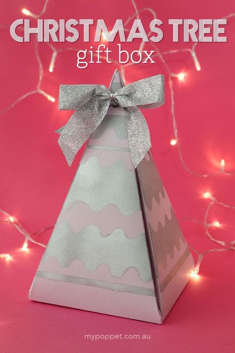 Christmas Gift Box Template, Treat Boxes Diy, Treat Box Template, Diy Christmas Treats, Christmas Treats Holders, Christmas Treats Boxes, Xmas Treats, Christmas Tree Gift, Gift Box Template