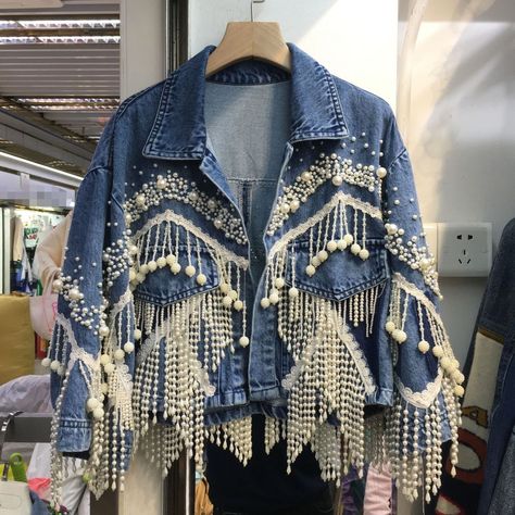 Festival Streetwear, Boho Denim, Diy Jacket, Denim Ideas, Looks Party, Upcycle Jeans, Jean Jacket Women, Denim Diy, Denim And Lace