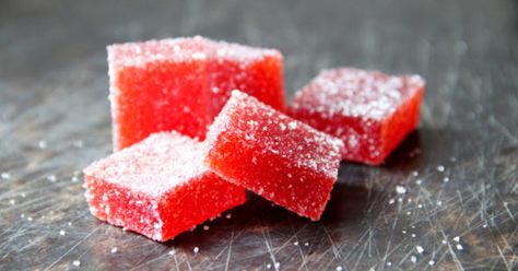 The Secret of Culinary Foams Gummy Recipe, Pectin Recipes, Dessert Thermomix, Cannibis Recipes, Vegan Jelly, Gummies Recipe, Cinnamon Candy, Fruit Chews, Vegan Gummies