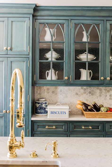 K. Marshall Design | House of Turquoise Brass Kitchen Hardware, Blue Kitchen Cabinets, House Of Turquoise, New Kitchen Cabinets, Blue Cabinets, Classic Kitchen, Brass Kitchen, Home Luxury, Kitchen Farmhouse