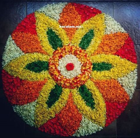 Athapookkalam Designs Simple, Pookalam Design Onam Simple Small House, Pookolam Design Onam, Onam Rangoli Flower, Onam Flower Rangoli, Rangoli Designs With Flowers Petals, Onam Pookalam Design, Onam Pookalam, Pookalam Design