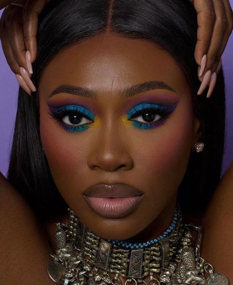 Vanessa Gyimah, Kohl Liner, Brown Foundation, Maquillage Yeux Cut Crease, Blue Makeup Looks, Mekap Mata, 20 Makeup, Bold Makeup Looks, Dramatic Eye Makeup