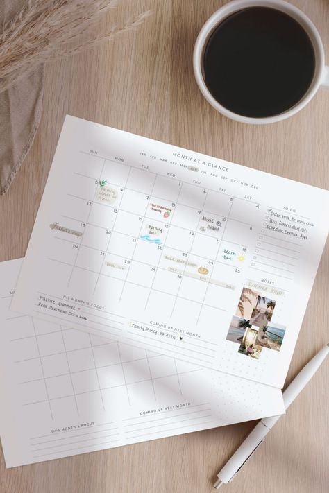 Aesthetic Calander Diy, Calendar Vision Board, Calendar Planning Aesthetic, Busy Calendar Aesthetic, Muji Calendar, Monthly Calendar Ideas, Monthly Calendar Aesthetic, Aesthetic Calendar Template, Monthly Planner Ideas