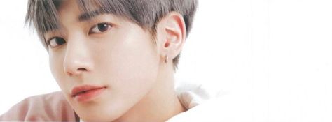 Txt White Header, Txt Taehyun Header, Taehyun Twitter Header, White Banner Twitter, Carrd Kpop, Captain Jeon, White Twitter Header, White Header, Twt Header