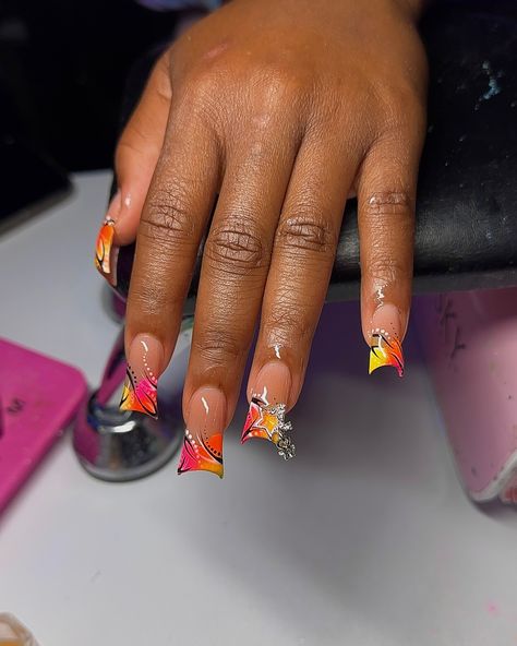 90s bday set😆✨ Click the link in bio to Book your appointment now💕 • •Follow @miahkrylix for more💕 ! • • #lithonianails #fallnails #nailinspo #miahkrylix #viral #explore #atlnailtech #atlnailartist #jonesboronails #nailvlog #reels #nailgoals #trending #blingnails #90snails #ducknails Brown Duck Nails, 90s Nails, Duck Nails, Bling Nails, Nail Artist, Nail Tech, Nail Inspo, Nails