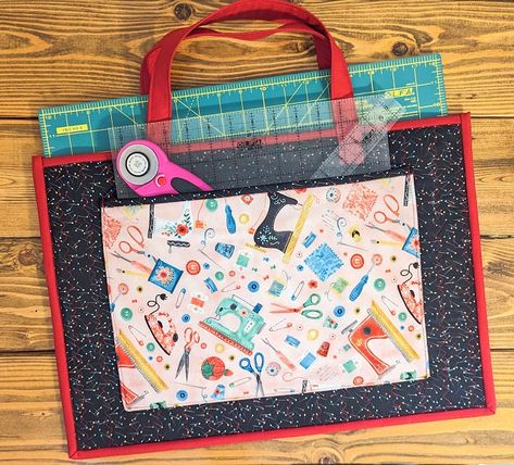 Olfa Craft, Snap Bags, Sewn Bags, Quilt Gifts, Quilt Sewing Room, Quilting Digest, Missouri Quilt, Easy Bag, Sewing Machine Quilting