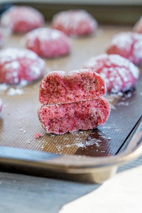 Red Bean (Azuki) Crinkle Cookies - Mochi Mommy Red Bean Cookies, Adzuki Bean Dessert, Red Bean Paste Mochi Recipe, Mochi Red Bean, Adzuki Bean Brownies, Red Bean Mochi Cake, Bean Desserts, Mochi Cookies, Bean Cookies