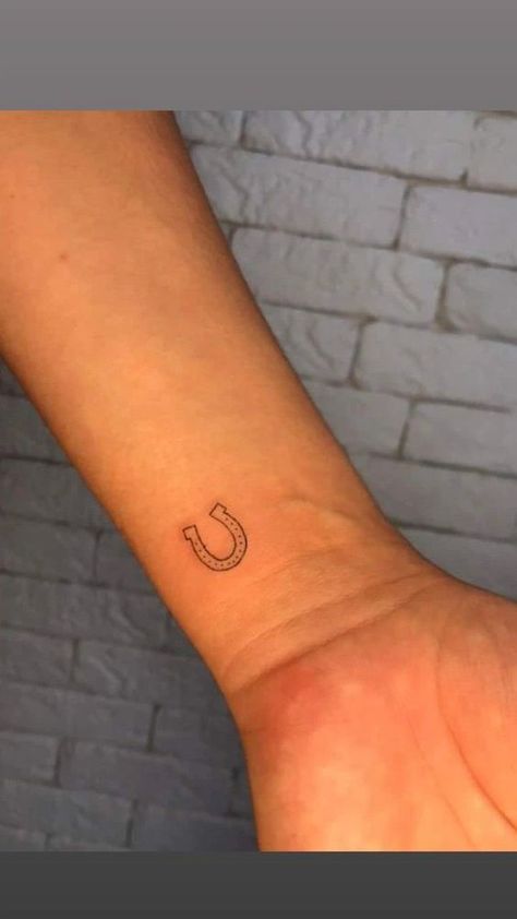 Horseshoe Tattoo Small Simple, Small Horse Shoe Tattoo Simple, Minimal Horseshoe Tattoo, Fineline Horseshoe Tattoo, Mini Horseshoe Tattoo, Fine Line Patch Work Tattoo, Simple Horseshoe Tattoo, Horshoe Tatoos, Horseshoes Tattoo