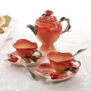 Hosting A Tea Party, Mini Tea Set, Miniature Tea Set, Tea Cups And Saucers, Cuppa Tea, Keramik Design, Teapots And Cups, My Cup Of Tea, Keramik Vase