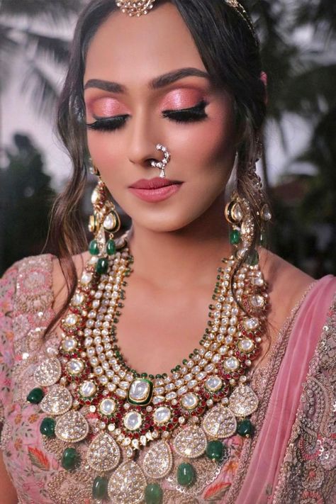 Indian Wedding Reception Outfits, Wedding Reception Outfit, Indian Groom Wear, Sabyasachi Bride, Bridal Necklace Designs, Sabyasachi Jewellery, Bridal Attire, Diamond Earrings Design, Diamond Necklace Designs