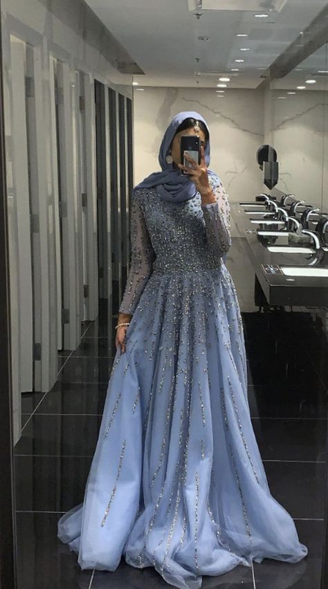 Modest Lehangas, Desi Gown Dresses, Hijabi Desi Wedding Outfits, Prom Modest Dresses, Hijabi Prom Dress Gowns, Hijabi Indian Outfit, Hijab With Gown, Hijabi Eid Outfits Pakistani, Hijabi Wedding Outfit