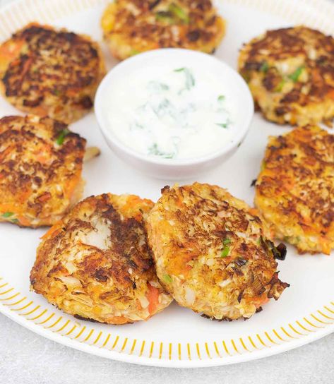 Cabbage Patties Recipes For Shredded Cabbage, Shredded Cabbage And Carrots Recipes, Cabbage Patties Baked, Fried Cabbage Patties, Cabbage Cakes Recipe, Cabbage Croquettes, Cabbage Patties Fried, Cabbage Cakes, Cabbage Patties