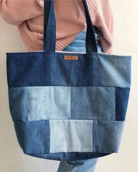 Denim Patchwork Tote Bag - Etsy #recyclejeansbagtutorial #recyclejeansbaghowtomake #recyclejeansbag Jeans Purses And Bags, Recycling Denim Jeans, Handmade Denim Bags, Denim Bag Ideas, Diy With Denim, Denim Projects Upcycling Recycle Jeans, Bag Made From Jeans, Recycled Tote Bags, Denim Patchwork Tote Bag