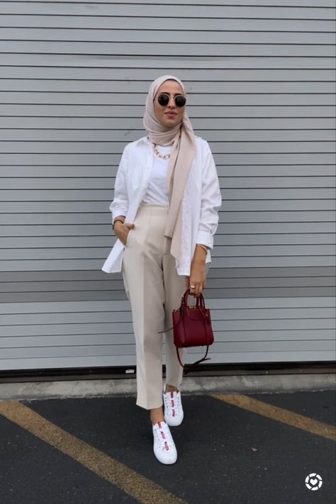 Hijab outfits-Modest fashion Casual Chic Hijab Outfit, Everyday Outfits Summer Hijab, Modest Shirt Outfits, Fashion Outfits Summer Hijab, Summer Outfits Women Hijab, Spring Outfits Hijab Modest Fashion, Trousers Hijab Outfit, Summer Outfit For Hijab, Summer Modest Fashion Outfits