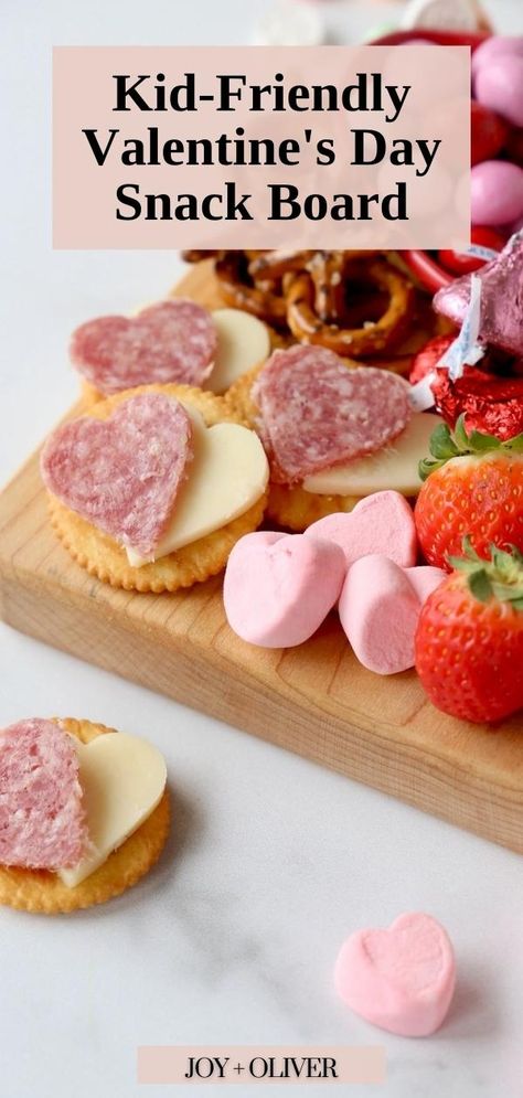 Pink Salty Snack, Easy Holiday Dinner Recipes, Valentines Healthy Snacks, Easy Holiday Side Dishes, Healthy Valentines, Toddler Dinner, Valentines Snacks, Holiday Baking Recipes, Snack Board