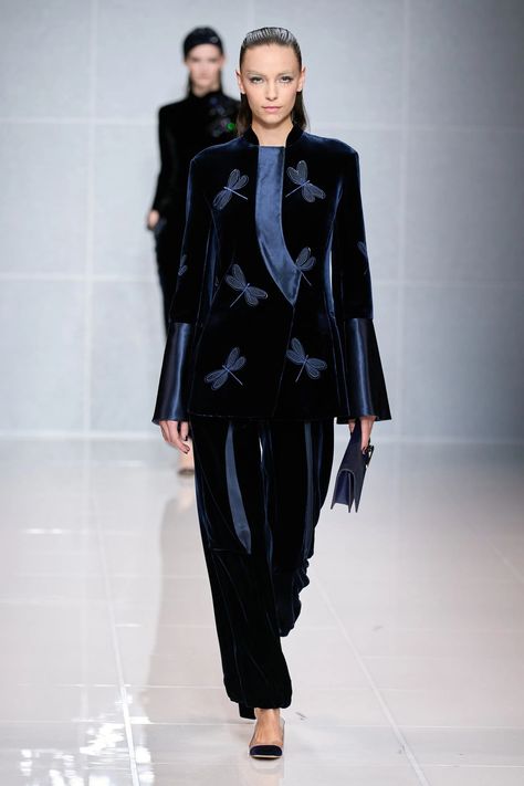 Giorgio Armani Fall 2024 Ready-to-Wear Collection | Vogue Velvet Abaya, Winter Fashion Trends, Fall Winter Fashion Trends, Fall Winter Fashion, Stylish Wedding Dresses, Fashion Vocabulary, Fashion Trends Winter, Abaya Designs, Abaya Fashion