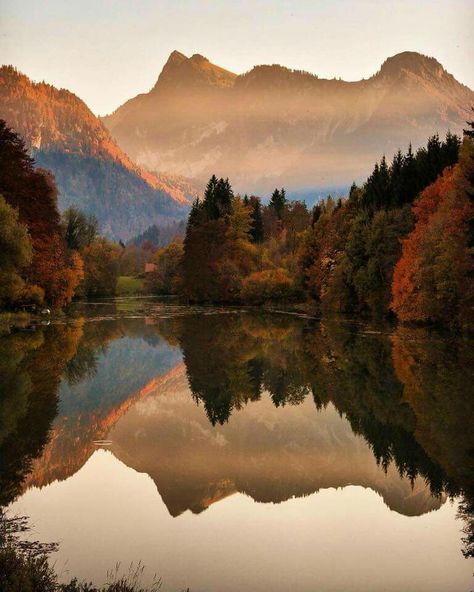 What a beautiful reflection of nature!!! Bebe'CTBelle!!! How peaceful this scene is!!! Alps Switzerland, Swiss Alps, Nature Landscape, Most Beautiful Places, Beautiful Photography, Amazing Nature, Beautiful World, Beautiful Landscapes, Wonders Of The World