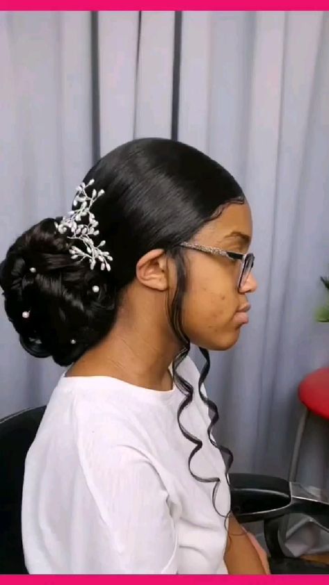 Natural Hair Updo Wedding, Black Women Updo Hairstyles, Black Bridesmaids Hairstyles, Wedding Hairstyles For Girls, Sweet 16 Hairstyles, Bridesmaids Hairstyles, Hairstyle For Prom, Girls Updo, Girl Prom