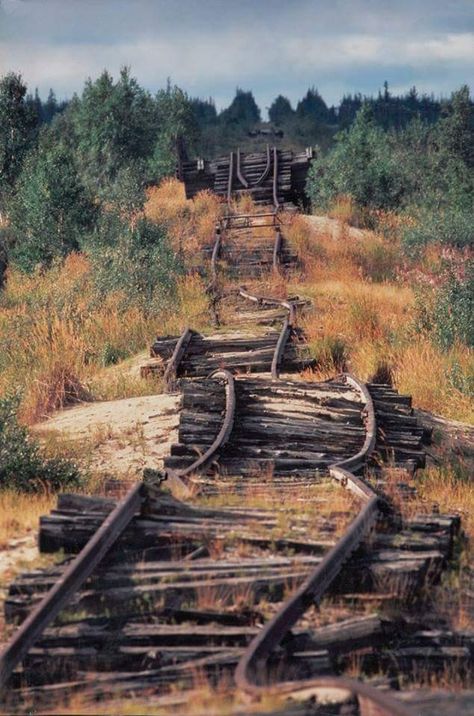 Abandoned Railroad, Lonely Road, Apocalypse Aesthetic, Abandoned Train, Canvas Photo, Railroad Photography, Train Photography, Old Trains, Handsome Guys