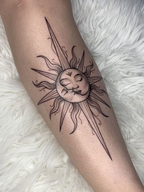 Tattoo Sol E Lua, Traditional Black Tattoo, Earthy Tattoos, Small Moon Tattoos, Bestie Tattoo, Armband Tattoos, Ancient Tattoo, Spine Tattoos For Women, Sun Tattoos