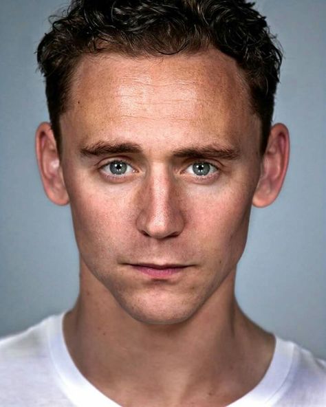 Avengers Black Widow, Thomas Hiddleston, Actor Headshots, God Of Mischief, Thomas William Hiddleston, Loki Tom Hiddleston, Loki Laufeyson, Tom Hiddleston Loki, British Men