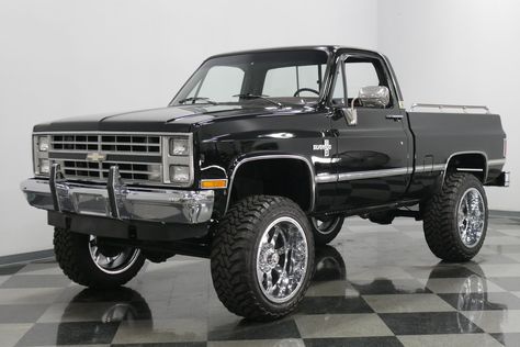 This 1987 Chevrolet K10 Silverado For Sale Is Square And Shiny 1987 Chevy Silverado, Lifted Silverado, Vintage Chevy Trucks, Chevy K10, Studebaker Trucks, Chevy Classic, Gear Wheels, Old Pickup Trucks, Classic Pickup Trucks