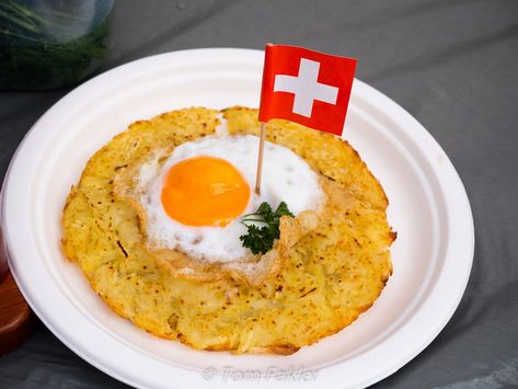 Good Morning Switzerland! Food In Switzerland, Switzerland Recipes, Swiss Breakfast, Dinner Unique, Switzerland Food, Swiss National Day, Swiss Cuisine, Swiss Food, Swiss Recipes