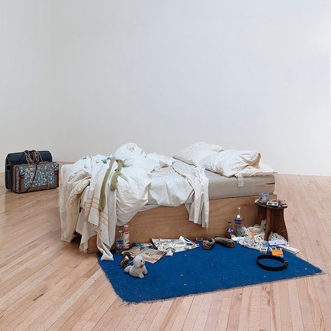 From Tracey Emin’s dishevelled bed to John and Yoko’s bedbound protest, we take a closer look at the different meanings ascribed to beds throughout modern and contemporary art history Tracey Emin My Bed, Tracy Emin, Unmade Bed, Contemporary Art Installation, Tracey Emin, A Level Art, Feminist Art, My Bed, British Artist