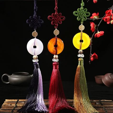 Chinese Tassel, Eco Dyeing Fabric, Bow Hairstyles, Korean Crafts, Hanfu Accessories, Jewelry Korean, Chinese Knotting, Types Of Knots, Traditional Asian Dress