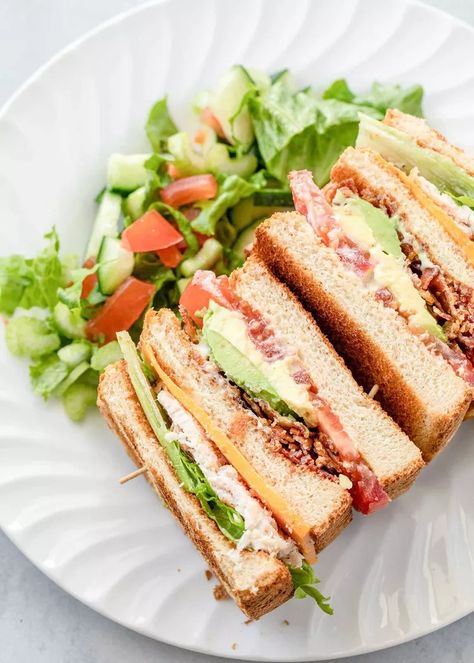 Ultimate Club Sandwich Recipe Club Sandwich Recipe, Turkey Club Sandwich, Garlic Aioli Recipe, Roasted Garlic Recipe, Club Sandwich Recipes, Turkey Club, Aioli Recipe, Oven Roasted Turkey, Deli Turkey