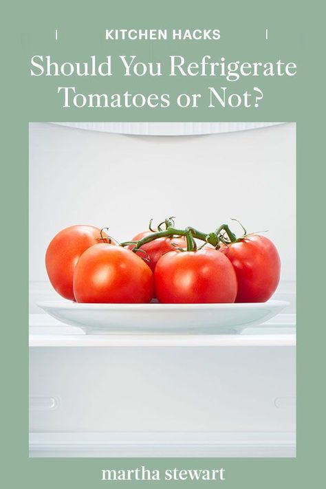 Should you refrigerate tomatoes or leave them out on the counter? Does the storage method change depending on their level of ripeness? To help you answer these kitchen questions, we asked the experts on the best method to store tomatoes to help keep them fresh and juicy for your next meal. #foodhacks #marthastewart #recipehacks #lifehacks #kitchenhacks Storing Tomatoes Fresh, Cherry Tomato Storage, Best Way To Store Tomatoes, How To Keep Tomatoes Fresh Longer, Storing Tomatoes, Cleaning Produce, Store Tomatoes, How To Store Tomatoes, Freezing Tomatoes