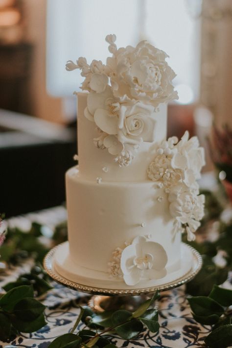 Celebrity Wedding Cakes, Peony Wedding Cake, Wedding Cake Peonies, Vogue Weddings, Vogue Scandinavia, Fondant Cake Designs, The Wedding Cake, Wedding Dress Cake, Vogue Wedding