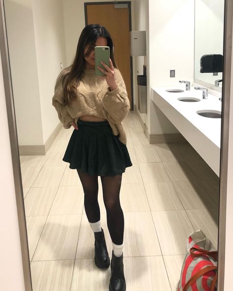 Scrunched Socks Outfits, Skirt Stocking Outfit, Leggings And Skirt Outfit, Skirt And Uggs Outfits, White Knee Socks Outfit, Pleated Skirt Fall Outfit, Over The Knee Socks Outfit, Black Skater Skirt Outfit, Black Skirt Outfit Winter