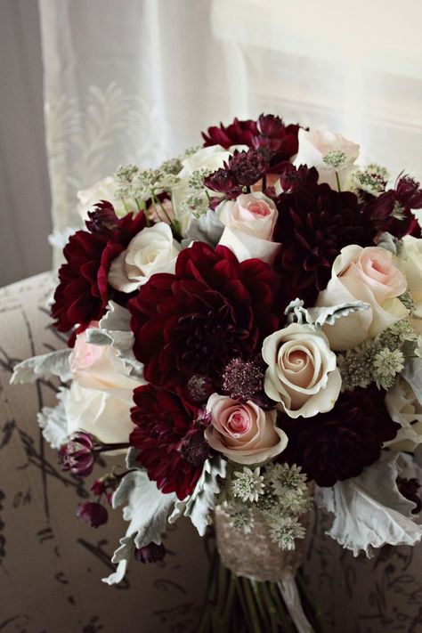 Burgundy And Champagne Wedding, Champagne Wedding Decorations, Dusty Rose And Burgundy, Wedding Bouquet Champagne, Dahlia Centerpiece, Bouquet Burgundy, Champagne Flowers, Burgundy Bouquet, Rose Wedding Bouquet