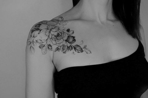 Foral Tattoo, Cute Owl Tattoo, Mandala Flower Tattoos, Lantern Tattoo, Peony Tattoo, Photo Mood, Boho Tattoos, Incredible Tattoos, Peonies Tattoo