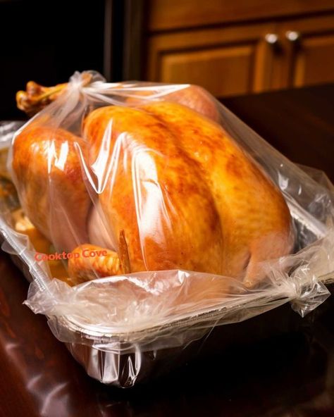 Hands down, best way to ever make turkey! Wish I knew about this technique sooner! Oven Bag, Roast Turkey Recipes, Herb Stuffing, Turkey Breast Recipe, Flavorful Vegetables, Thanksgiving Cooking, Whole Turkey, Roast Turkey, Savory Herb