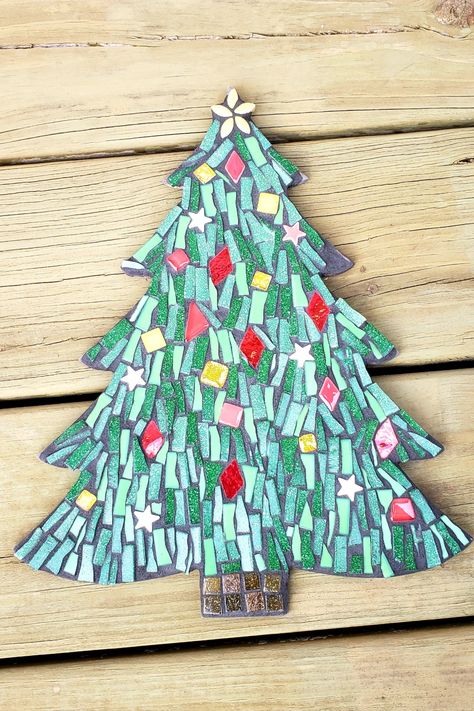 Mosaic Christmas Tree, Culpeper Virginia, Mosaic Christmas, Christmas Mosaics, Tree Mosaic, Patio Art, Christmas Tree Shape, Stained Glass Wall, Glass Wall Decor