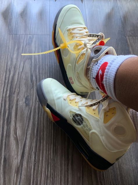 Off White 5s, Jordan 5 Off White, Jordan 5s, Certified Lover Boy, Shoe Photography, White Jordans, Swag Outfits Men, Off White Shoes, Shoes Photography