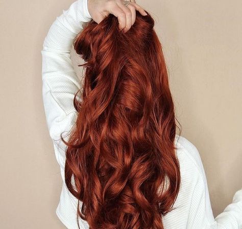 Ombre Wavy Hair, Eva Hair, Ginger Hair Color, How To Curl Short Hair, Hair Color Auburn, Beautiful Red Hair, Long Red Hair, Trendy Hair Color, Brown Wig