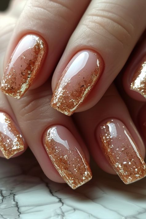 nail art Golden Color Nails, Nail Art Designs Bridal, Gold Holiday Nails, Golden Nail Art, Nail Nail Designs, Gilded Glamour, Bridal Nails Designs, Gold Acrylic Nails, Golden Nails