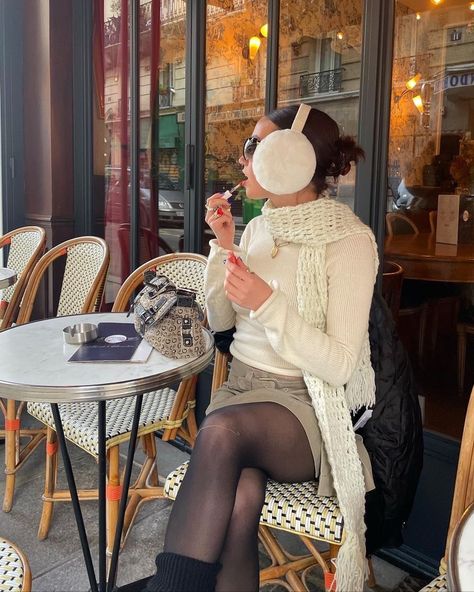 girlyvscothingss Paris Winter Aesthetic Outfit, Paris Fits Winter, 2023 Sienna, Paris Outfits Aesthetic, Paris Winter Aesthetic, Paris Aesthetic Outfit, Paris Outfits Winter, Paris Aesthetic Fashion, Paris Winter Outfits