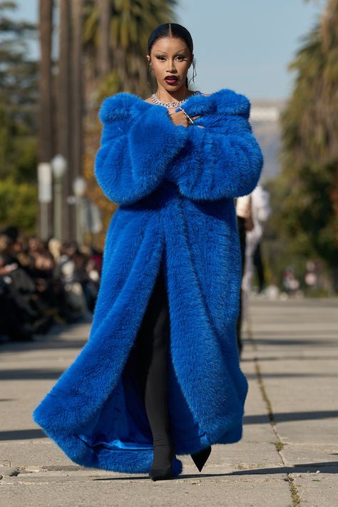 Balenciaga Pre-Fall 2024 Collection | Vogue Balenciaga Runway, Stylish Celebrities, Trending Fashion Outfits, 2024 Fashion, Cardi B, Casual Summer Outfits, 2024 Collection, Pre Fall, Winter Coat