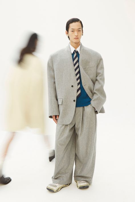 Hed Mayner, 2024 Menswear, Paris Fashion Week Men, Lapel Coat, Fall Winter 2024, Men Street, Suit Fashion, Fashion Photoshoot, Winter 2024