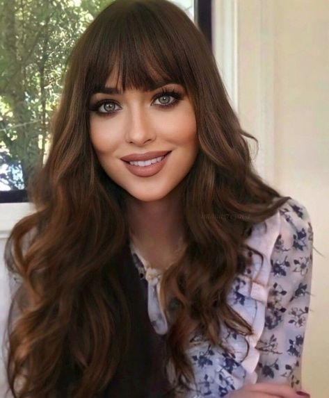 Hollywood Curls With Bangs, Bridesmaid Hair With Bangs, Brunette Hair Warm, 2024 Bangs, Brunette With Bangs, Moh Hair, Brown Hair Cuts, Arkansas Waterfalls, Wedding Hair Bangs