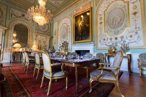 State Dining Room - Inveraray Castle | Kyoshi Masamune | Flickr French Castle Interior, Old Mansions Interior, Inside Castles, Victorian Castle, Manor Interior, Inveraray Castle, Castle Interior, French Castles, Castles Interior