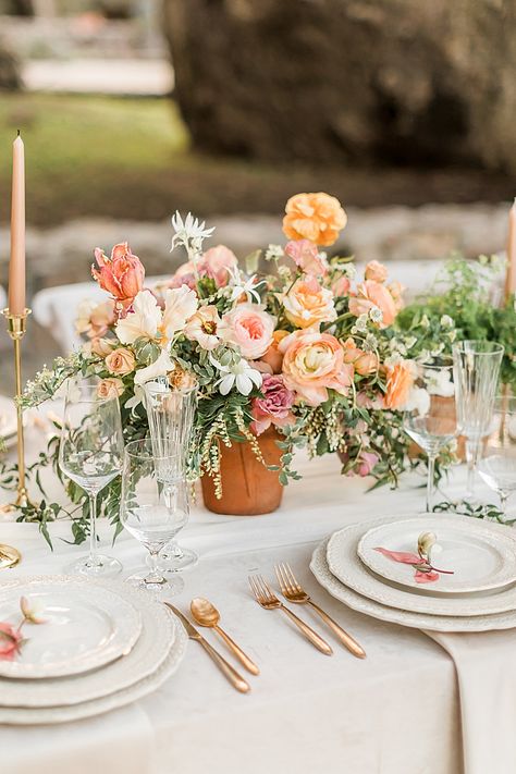 Ethereal Spring Garden Wedding Ideas | Southern California Wedding Ideas and Inspiration Spring Garden Wedding Ideas, Ethereal Garden, Garden Wedding Ideas, Spring Garden Wedding, English Garden Wedding, Boda Mexicana, April Wedding, Spring Wedding Inspiration, Spring Wedding Flowers