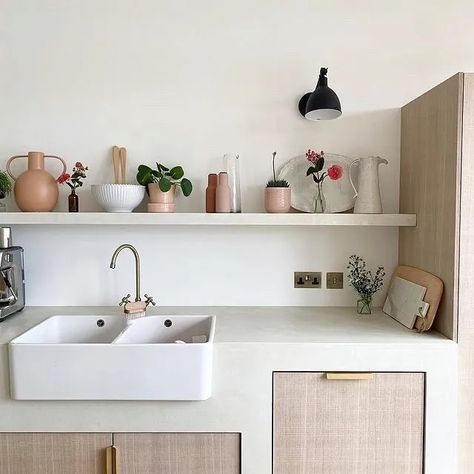 Polished Concrete Worktop, Polished Concrete Kitchen, Cement Kitchen, Microcement Walls, Concrete Countertops Kitchen, Concrete Kitchen, Concrete Floor, Kitchen Worktop, Polished Concrete