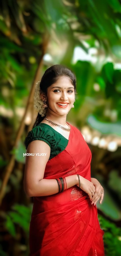 Kalyani Anil Photos, Kalyani Anil, Eyes Images, Beautiful Eyes Images, Devotional Reading, Anupama Parameswaran, Calisthenics Workout, Indian Photoshoot, Physical Features