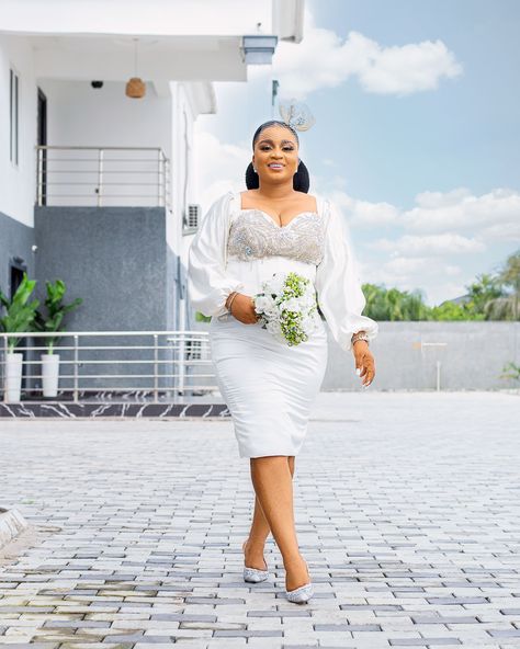 Court Wedding Outfit The Bride Nigeria, Civil Wedding Dresses Courts, Civil Ceremony Wedding Dress, Dress For Chubby Ladies, Dress For Chubby, Cheap Long Bridesmaid Dresses, Shower Dress For Bride, White Long Gown, Stylish Gown