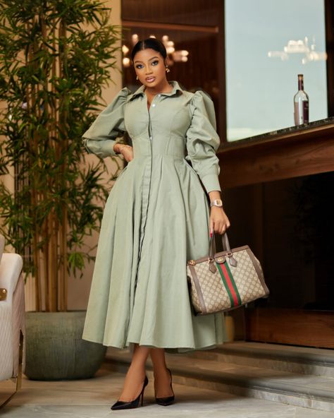 Sunday Outfit Ideas Church, English Gown Styles, Shweshwe Dresses, Chic Dress Classy, Elegant Dresses For Women, Classy Dress Outfits, Classy Work Outfits, Classy Casual Outfits, Modest Fashion Outfits